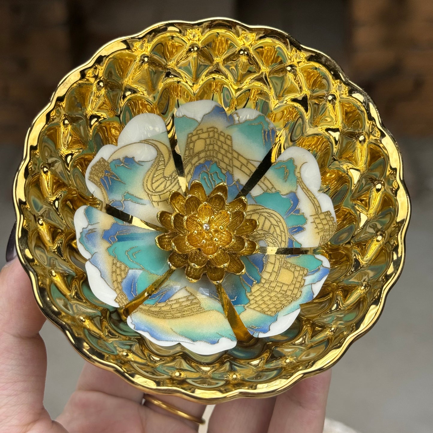 Golden Great Wall 3D Golden Lotus Glow-in-the-Dark